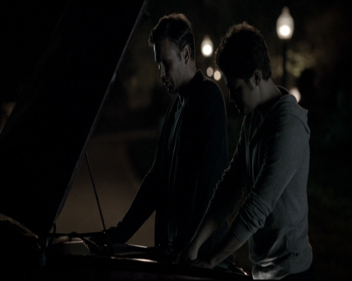 VampireDiariesWorld-dot-nl_6x06TheMoreYouIgnoreMeTheCloserIGet1518.jpg