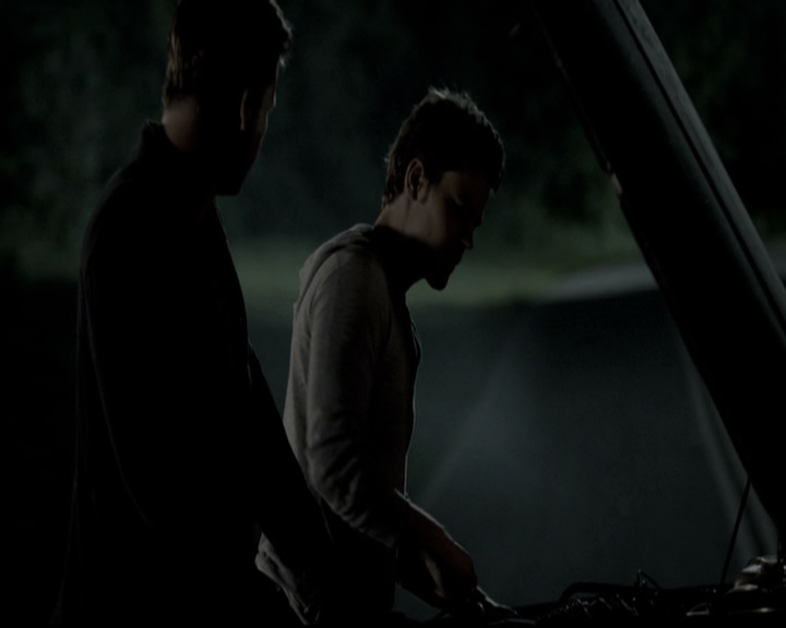 VampireDiariesWorld-dot-nl_6x06TheMoreYouIgnoreMeTheCloserIGet1521.jpg