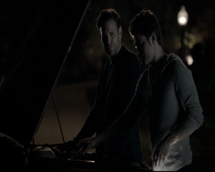 VampireDiariesWorld-dot-nl_6x06TheMoreYouIgnoreMeTheCloserIGet1522.jpg