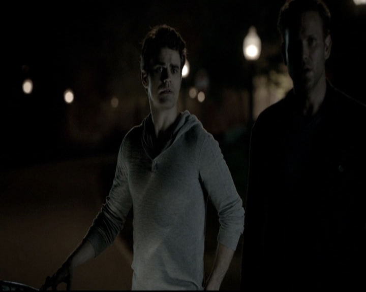 VampireDiariesWorld-dot-nl_6x06TheMoreYouIgnoreMeTheCloserIGet1581.jpg