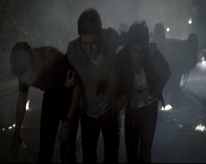 VampireDiariesWorld-dot-nl_6x06TheMoreYouIgnoreMeTheCloserIGet1741.jpg