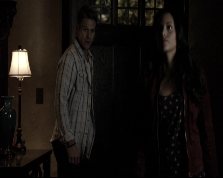 VampireDiariesWorld-dot-nl_6x06TheMoreYouIgnoreMeTheCloserIGet1899.jpg