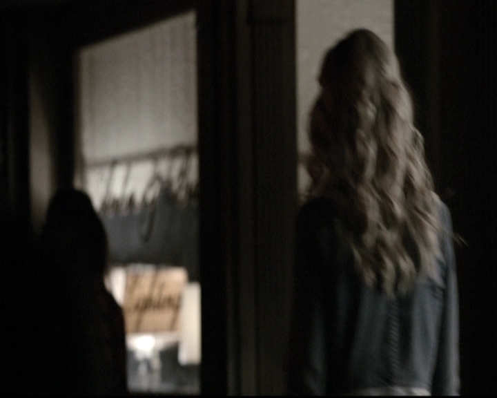 VampireDiariesWorld-dot-nl_6x06TheMoreYouIgnoreMeTheCloserIGet2146.jpg