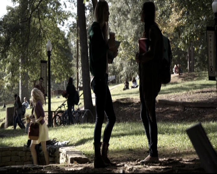 VampireDiariesWorld-dot-nl_6x07DoYouRememberTheFirstTime0325.jpg