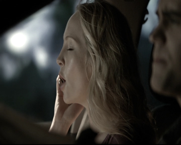 VampireDiariesWorld-dot-nl_6x07DoYouRememberTheFirstTime0523.jpg