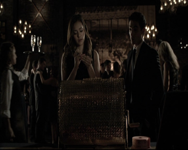 VampireDiariesWorld-dot-nl_6x07DoYouRememberTheFirstTime0757.jpg