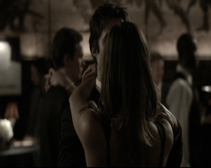 VampireDiariesWorld-dot-nl_6x07DoYouRememberTheFirstTime0956.jpg