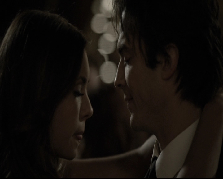 VampireDiariesWorld-dot-nl_6x07DoYouRememberTheFirstTime0961.jpg