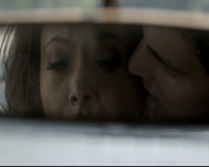 VampireDiariesWorld-dot-nl_6x07DoYouRememberTheFirstTime1213.jpg