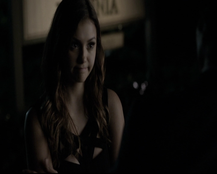 VampireDiariesWorld-dot-nl_6x07DoYouRememberTheFirstTime1604.jpg