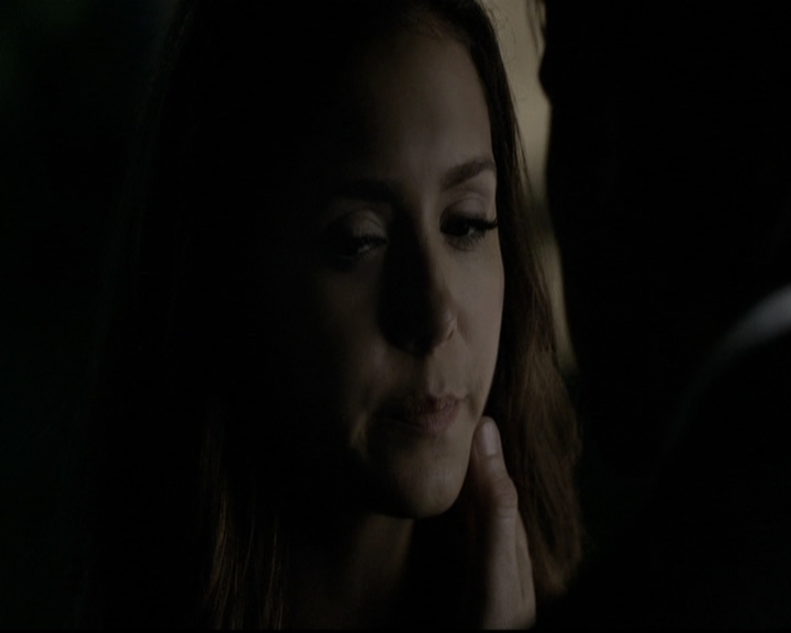 VampireDiariesWorld-dot-nl_6x07DoYouRememberTheFirstTime1707.jpg