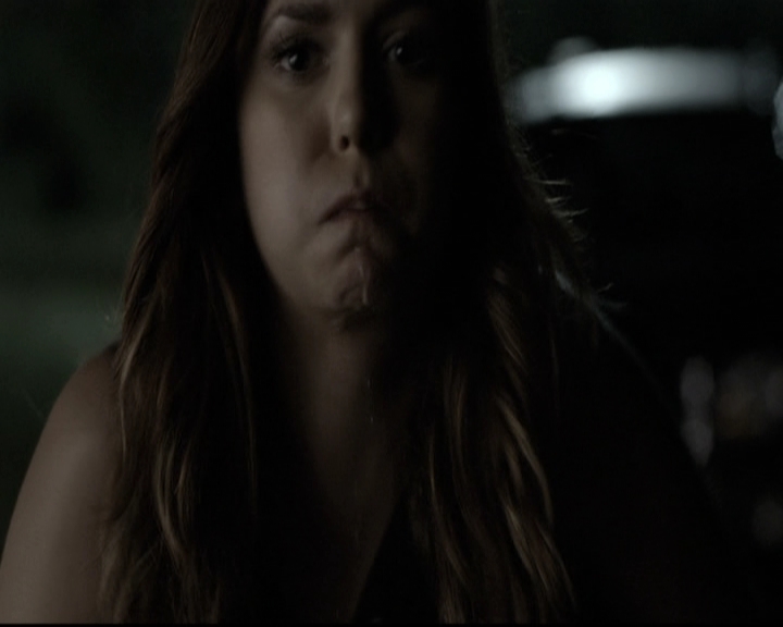 VampireDiariesWorld-dot-nl_6x07DoYouRememberTheFirstTime1727.jpg