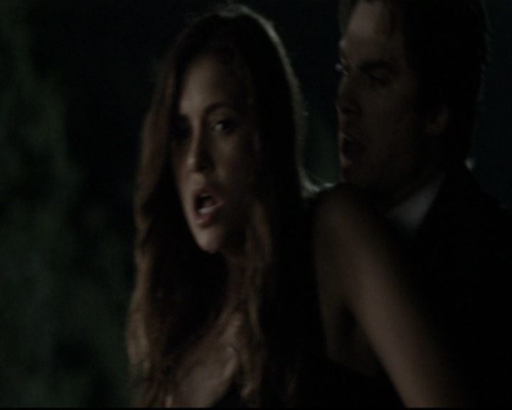 VampireDiariesWorld-dot-nl_6x07DoYouRememberTheFirstTime1735.jpg