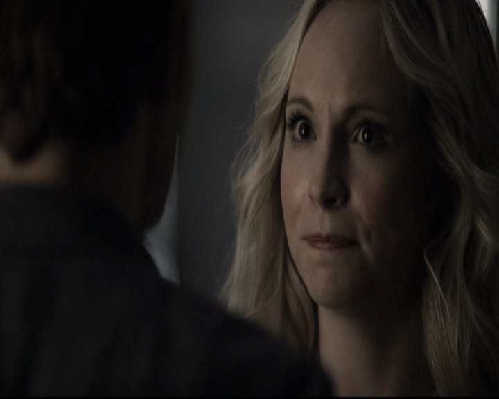 VampireDiariesWorld-dot-nl_6x07DoYouRememberTheFirstTime1914.jpg