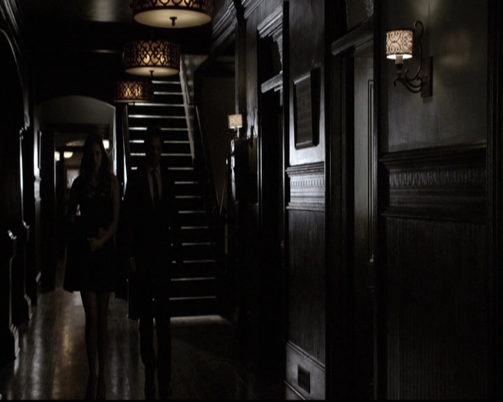 VampireDiariesWorld-dot-nl_6x07DoYouRememberTheFirstTime1929.jpg