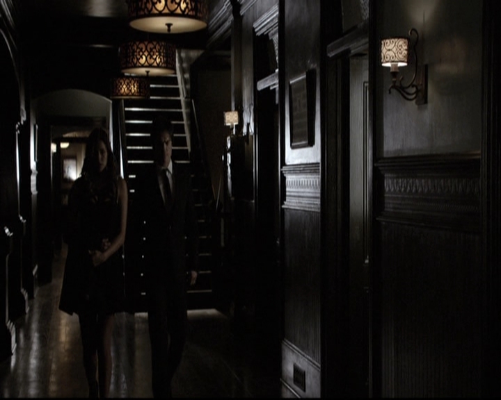 VampireDiariesWorld-dot-nl_6x07DoYouRememberTheFirstTime1930.jpg