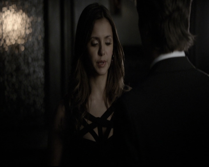 VampireDiariesWorld-dot-nl_6x07DoYouRememberTheFirstTime1937.jpg