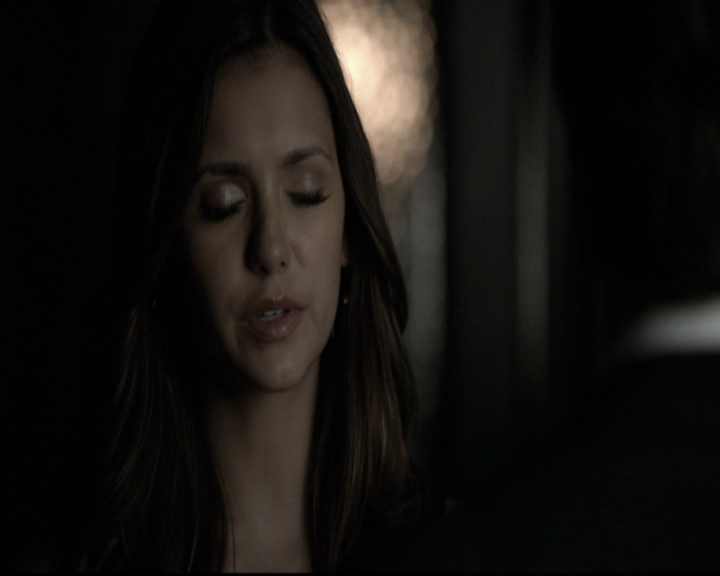 VampireDiariesWorld-dot-nl_6x07DoYouRememberTheFirstTime1941.jpg