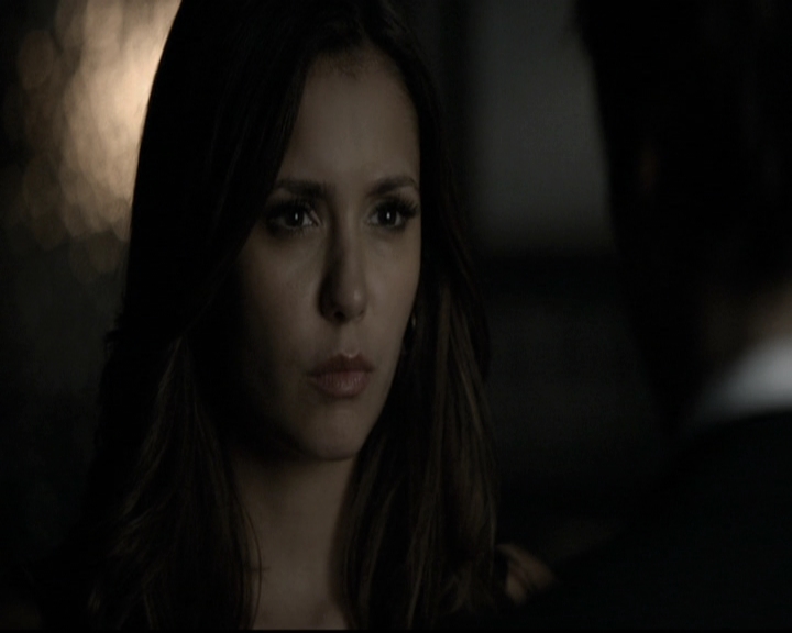 VampireDiariesWorld-dot-nl_6x07DoYouRememberTheFirstTime1981.jpg