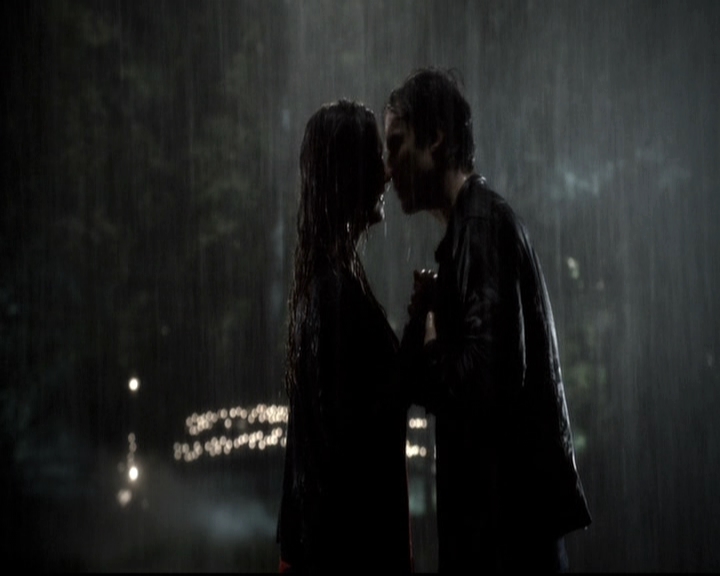 VampireDiariesWorld-dot-nl_6x07DoYouRememberTheFirstTime2197.jpg