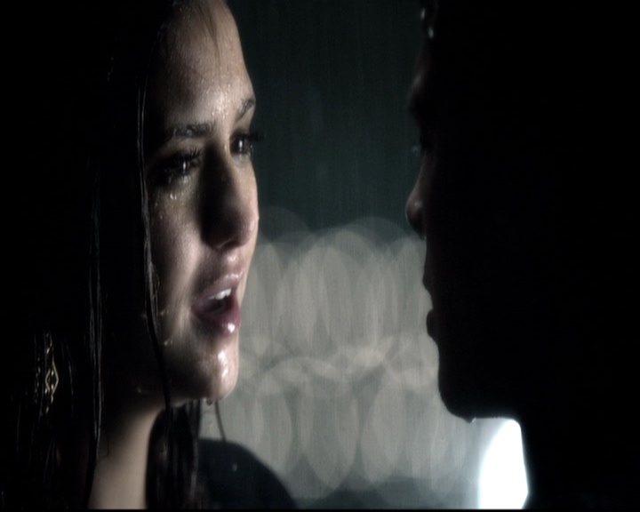 VampireDiariesWorld-dot-nl_6x07DoYouRememberTheFirstTime2210.jpg