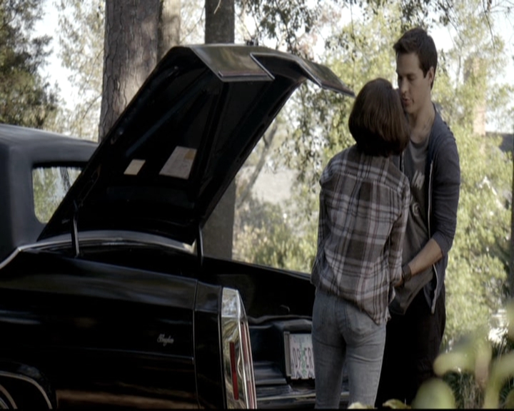 VampireDiariesWorld-dot-nl_6x08FadeIntoYou0160.jpg