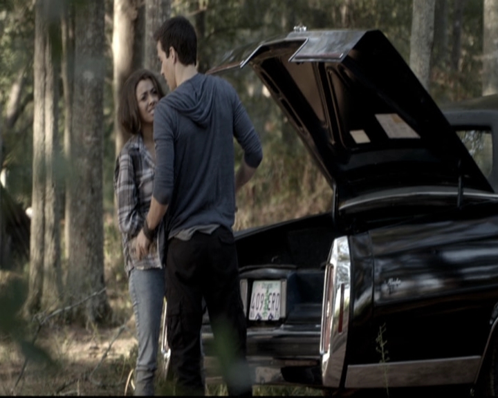 VampireDiariesWorld-dot-nl_6x08FadeIntoYou0162.jpg