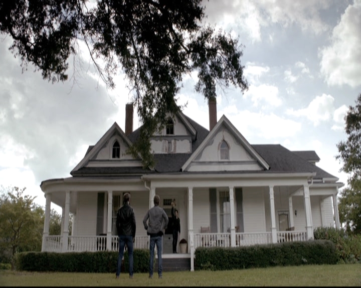 VampireDiariesWorld-dot-nl_6x08FadeIntoYou0441.jpg