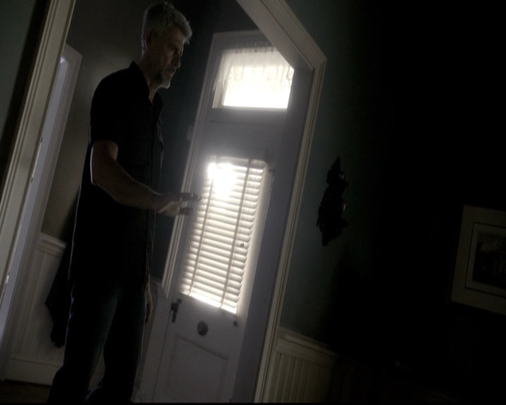 VampireDiariesWorld-dot-nl_6x08FadeIntoYou0948.jpg