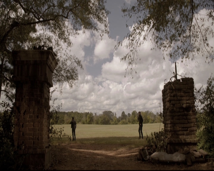 VampireDiariesWorld-dot-nl_6x08FadeIntoYou1188.jpg