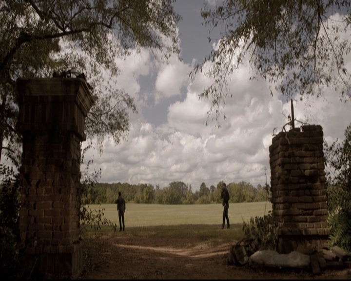 VampireDiariesWorld-dot-nl_6x08FadeIntoYou1189.jpg