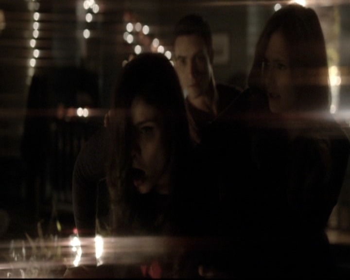 VampireDiariesWorld-dot-nl_6x08FadeIntoYou1314.jpg