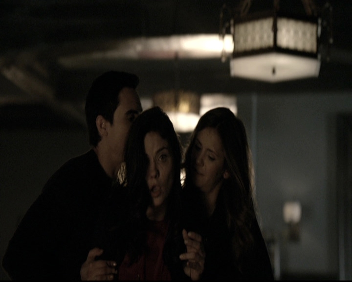 VampireDiariesWorld-dot-nl_6x08FadeIntoYou1323.jpg