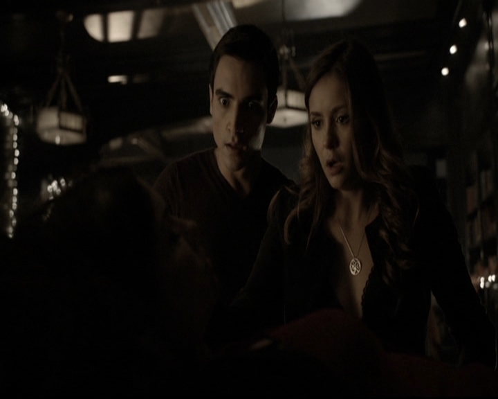 VampireDiariesWorld-dot-nl_6x08FadeIntoYou1513.jpg