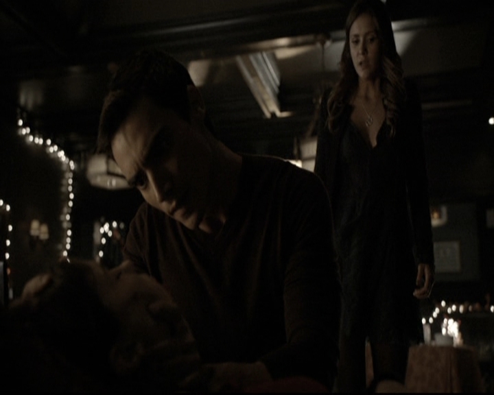 VampireDiariesWorld-dot-nl_6x08FadeIntoYou1527.jpg