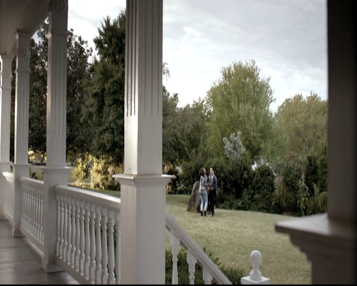 VampireDiariesWorld-dot-nl_6x08FadeIntoYou1819.jpg