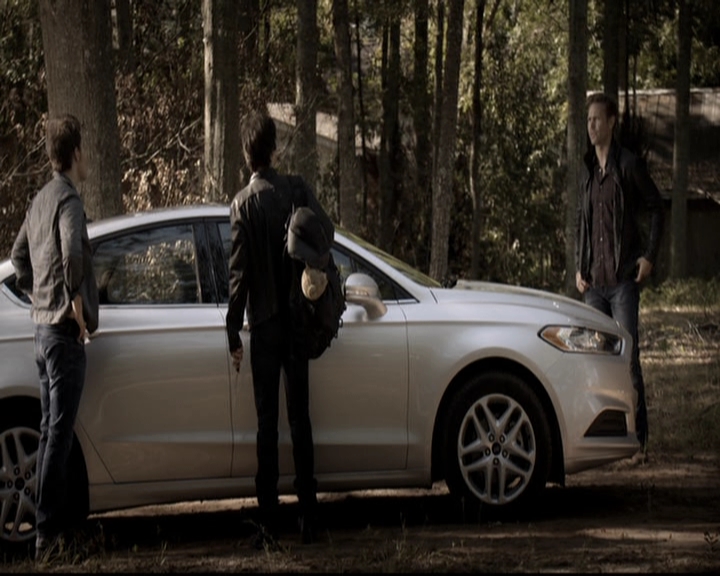 VampireDiariesWorld-dot-nl_6x08FadeIntoYou1871.jpg