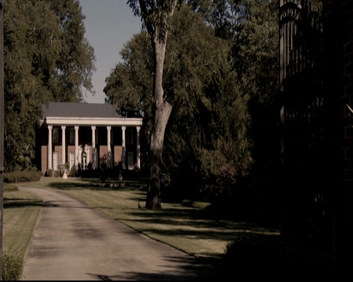 VampireDiariesWorld-dot-nl_6x08FadeIntoYou1894.jpg