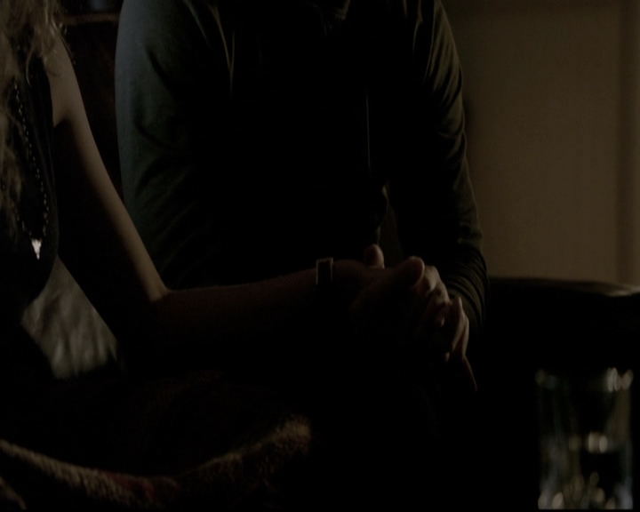 VampireDiariesWorld-dot-nl_6x08FadeIntoYou1945.jpg