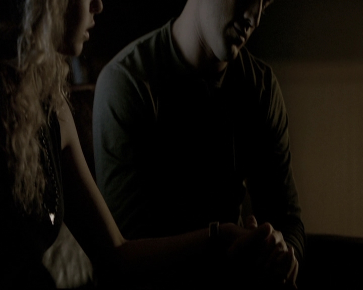 VampireDiariesWorld-dot-nl_6x08FadeIntoYou1946.jpg