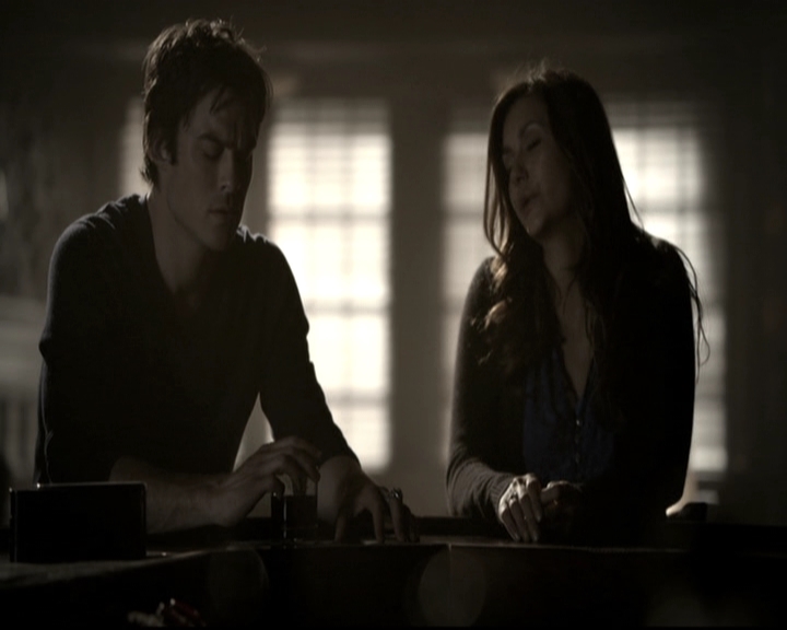 VampireDiariesWorld-dot-nl_6x08FadeIntoYou2220.jpg