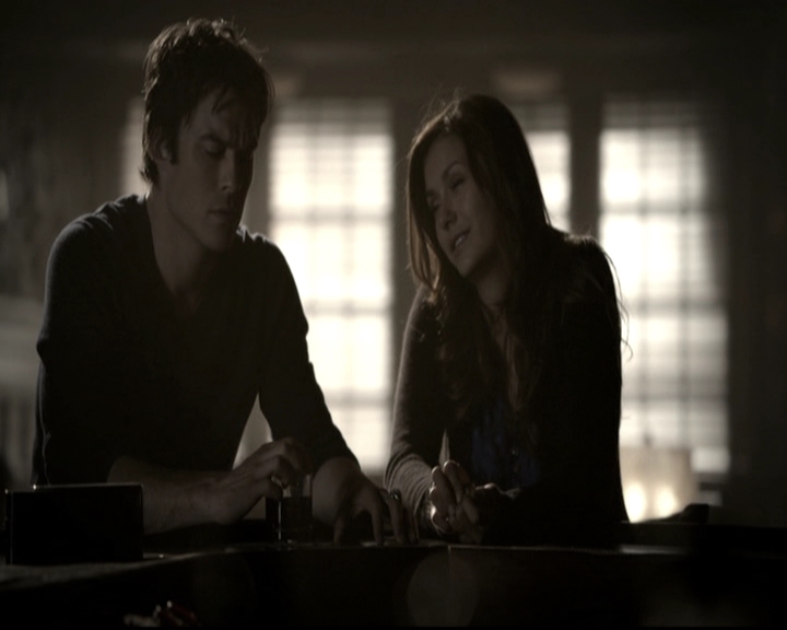 VampireDiariesWorld-dot-nl_6x08FadeIntoYou2222.jpg