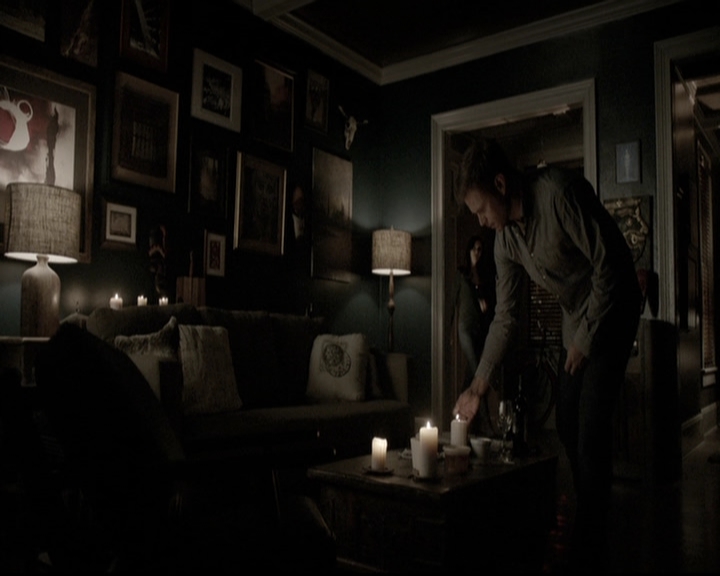 VampireDiariesWorld-dot-nl_6x09IAlone0004.jpg