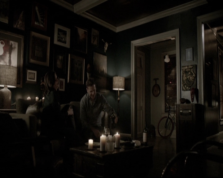 VampireDiariesWorld-dot-nl_6x09IAlone0113.jpg