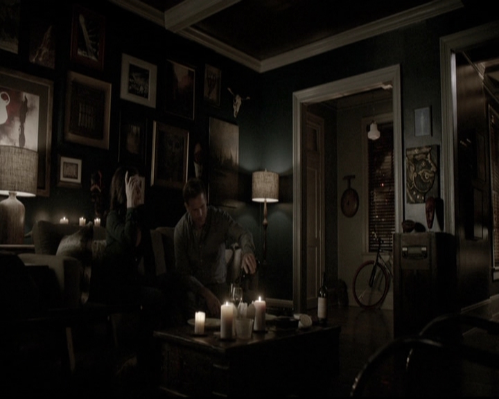 VampireDiariesWorld-dot-nl_6x09IAlone0114.jpg