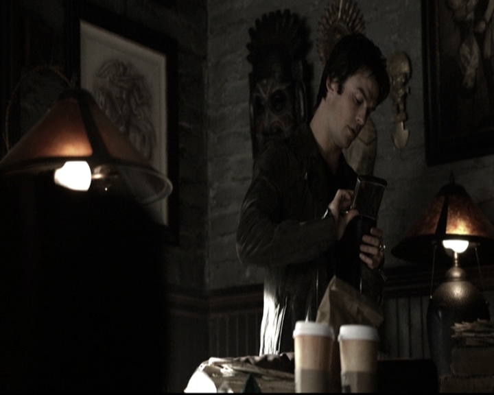 VampireDiariesWorld-dot-nl_6x09IAlone0129.jpg