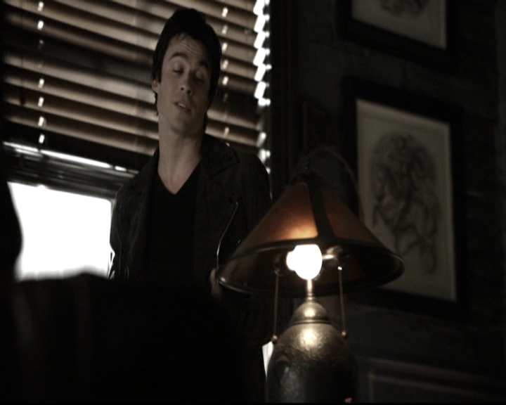 VampireDiariesWorld-dot-nl_6x09IAlone0136.jpg