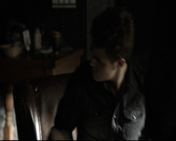 VampireDiariesWorld-dot-nl_6x09IAlone0159.jpg