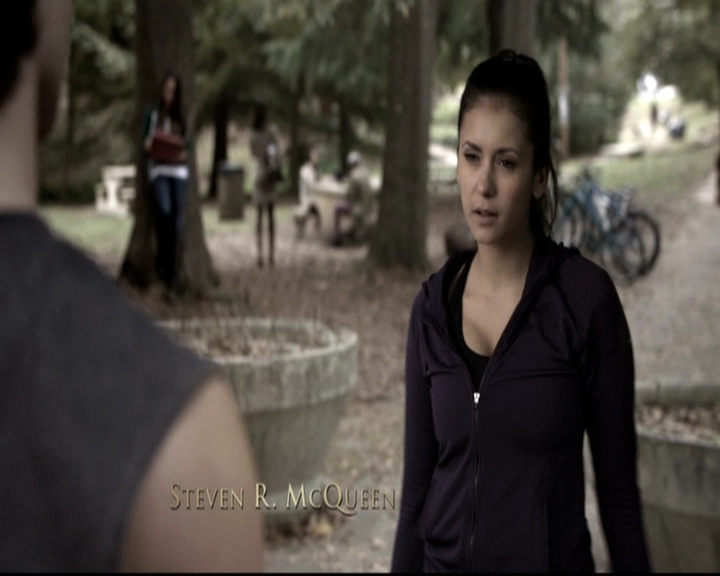 VampireDiariesWorld-dot-nl_6x09IAlone0201.jpg