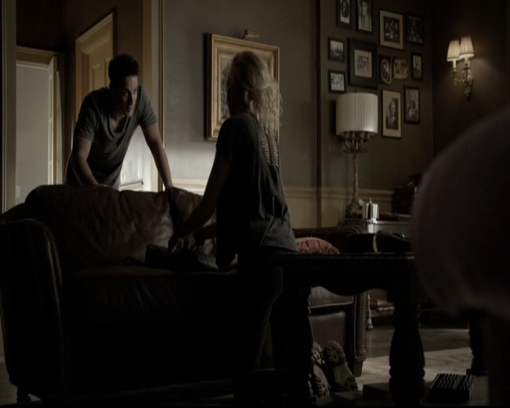 VampireDiariesWorld-dot-nl_6x09IAlone0261.jpg